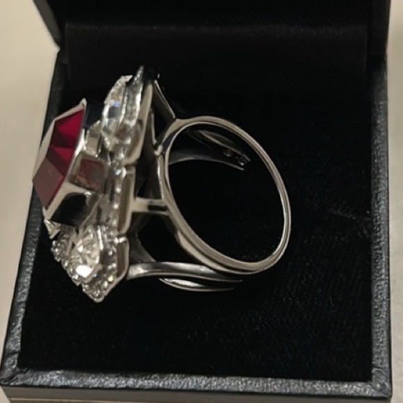 Swarovski red Sheila ring - Picture 4 of 4